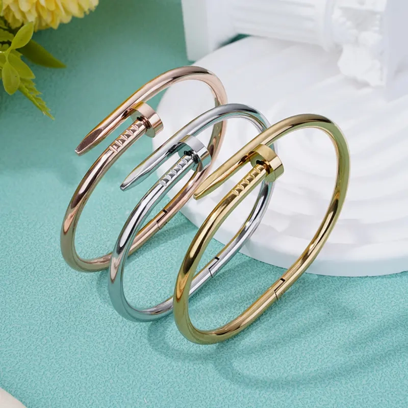 Product image KAHASIL Gelang Titanium Anti Karat dan Luntur Fashion Pria Wanita Casual KH003 all variant BLACK